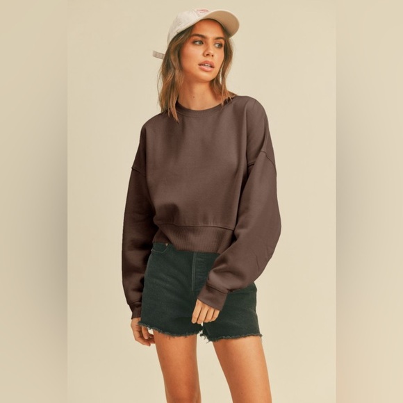 Boutique Tops - Brown Cropped Essential Sweatshirt